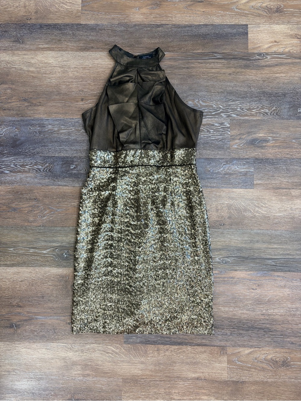 Tahari Arthur S. Levine) halter-neck sequined cocktail dress size 10